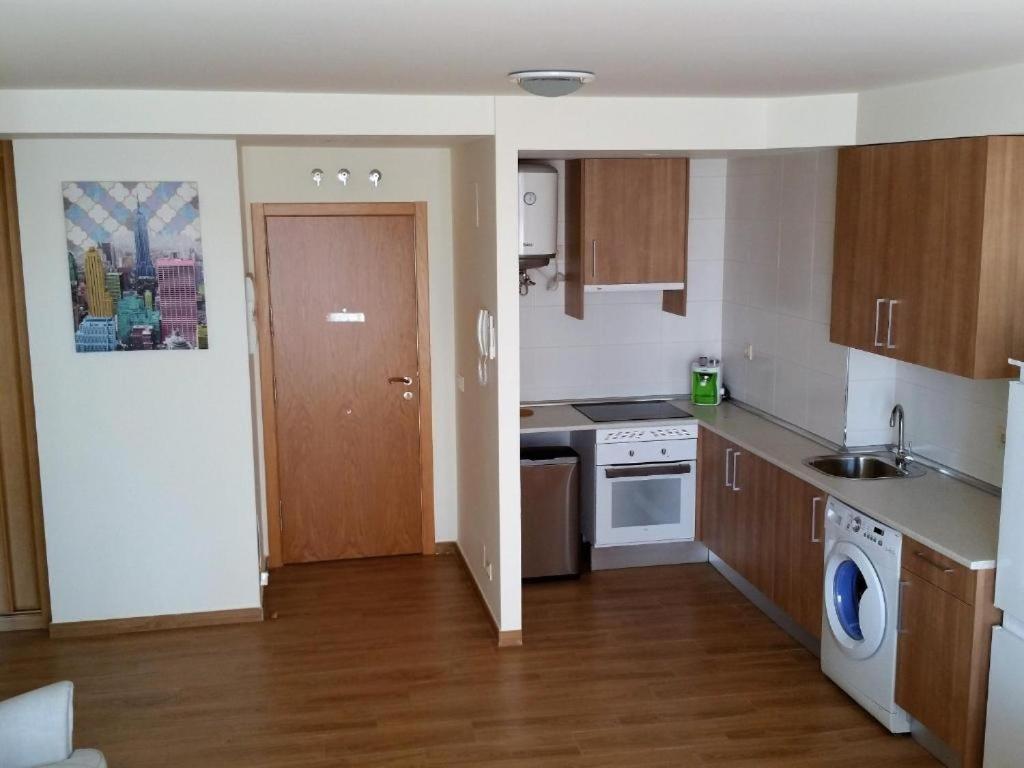 Apartamentos Urgel Madrid Exterior foto